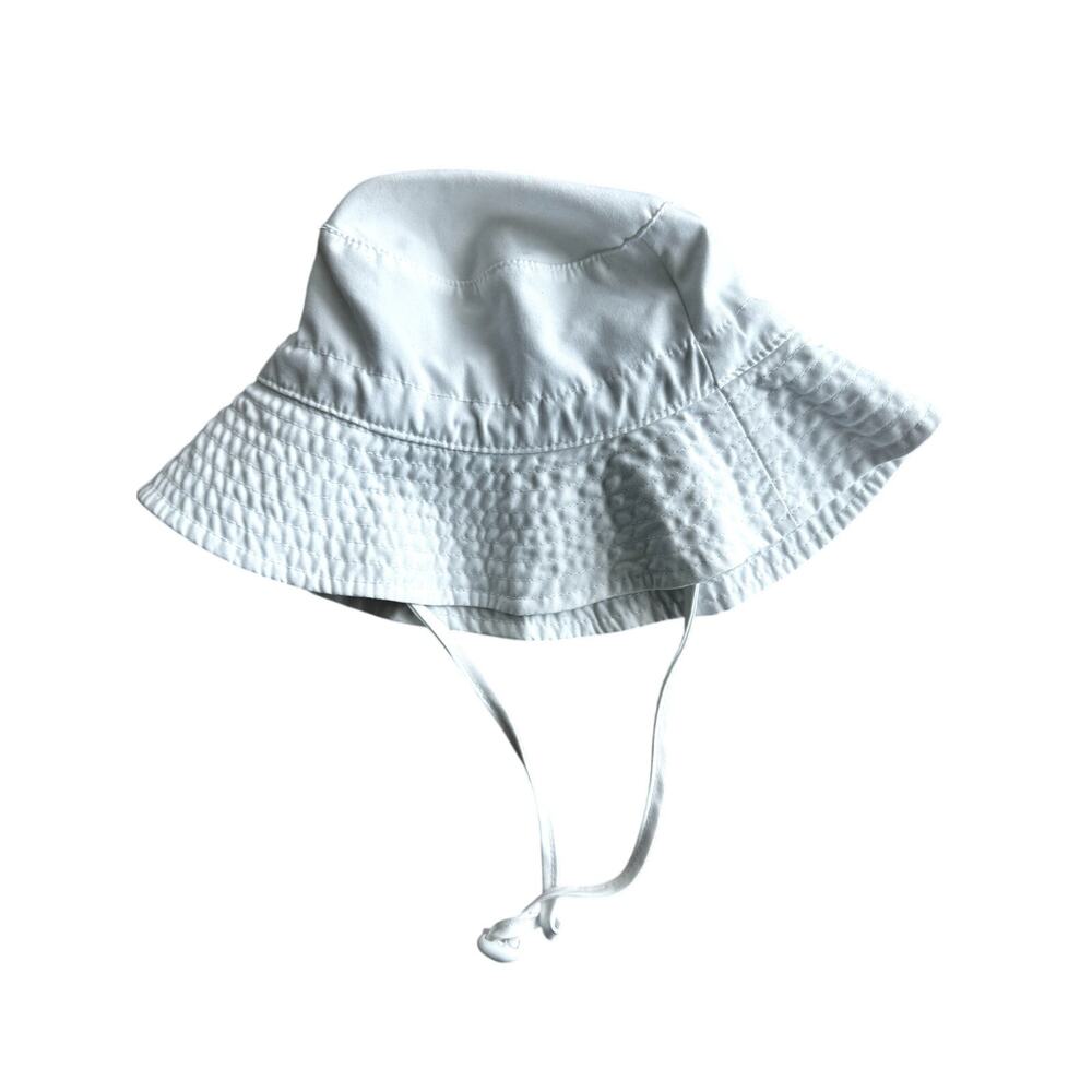 Baby Girl Amazon white sun hat with strap 6-12 months